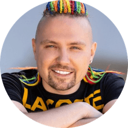 Максим Роговцев